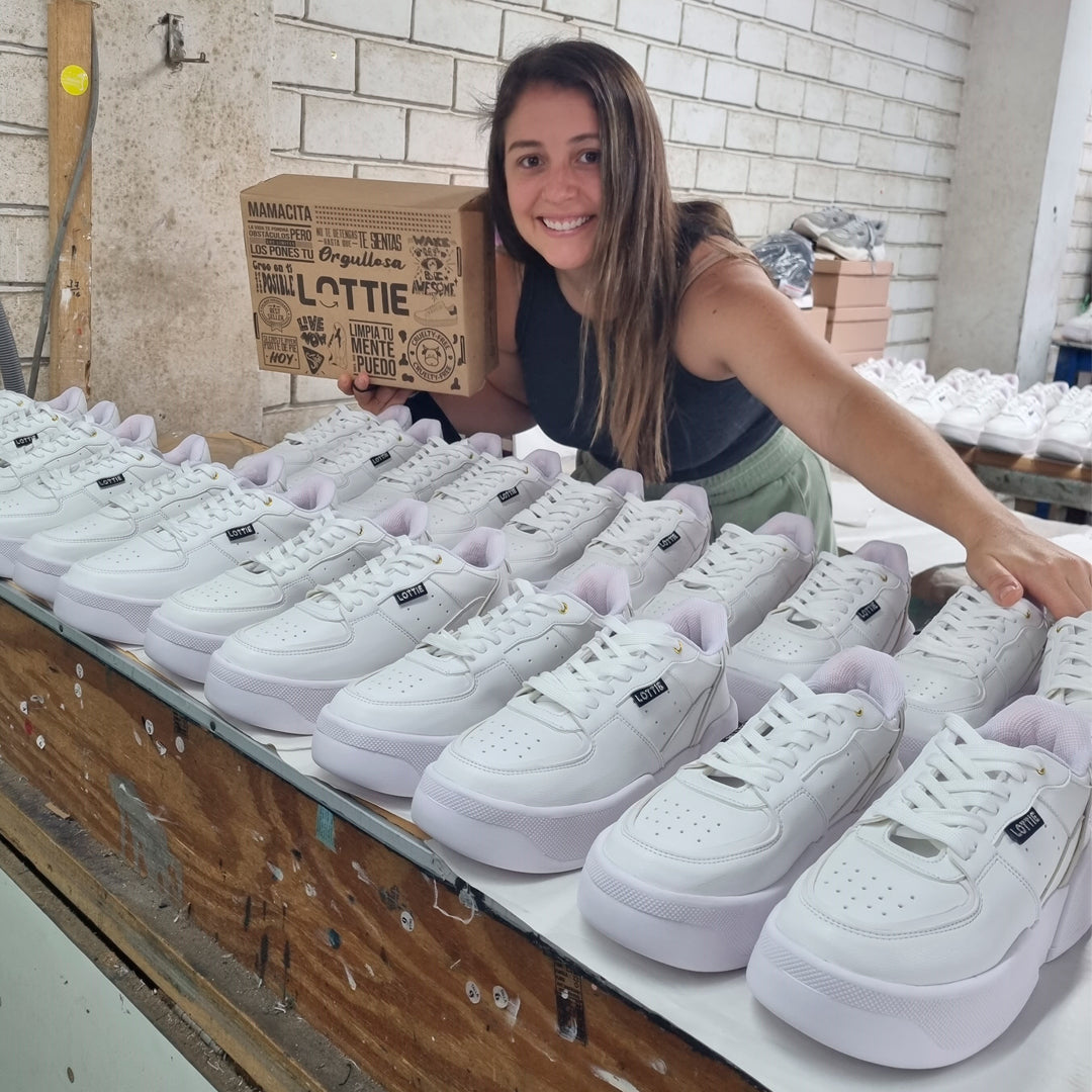 Fábrica de zapatillas peruanas sale