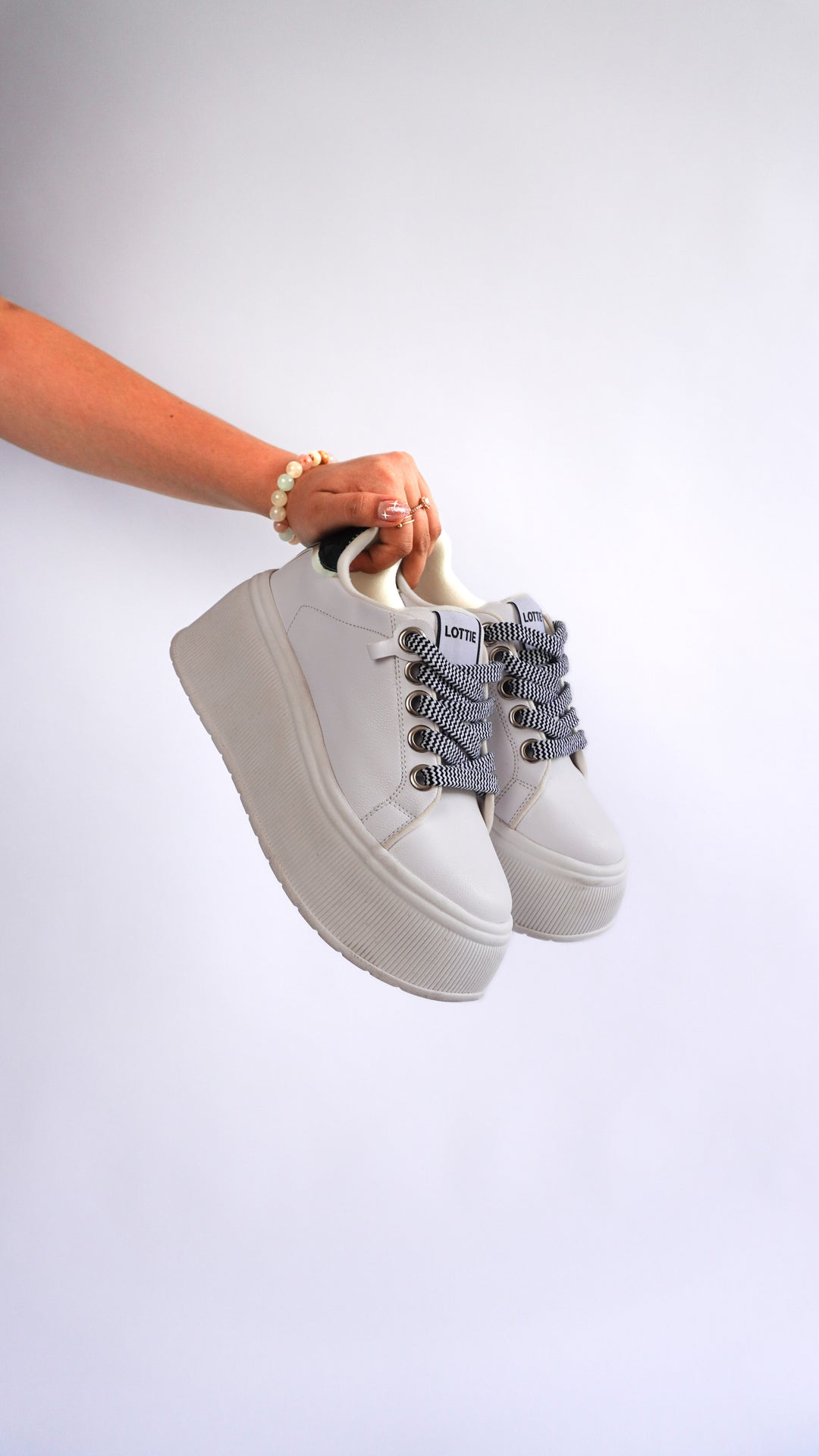 Zapatilla Mujer Karla White